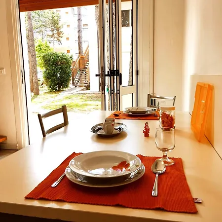 Mit 2 Schwimmbaedern Tatil Evi Bibione