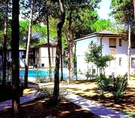 Tatil Evi Mit 2 Schwimmbaedern *