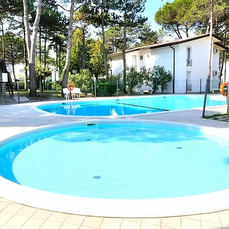 Casa de Férias Mit 2 Schwimmbaedern Bibione